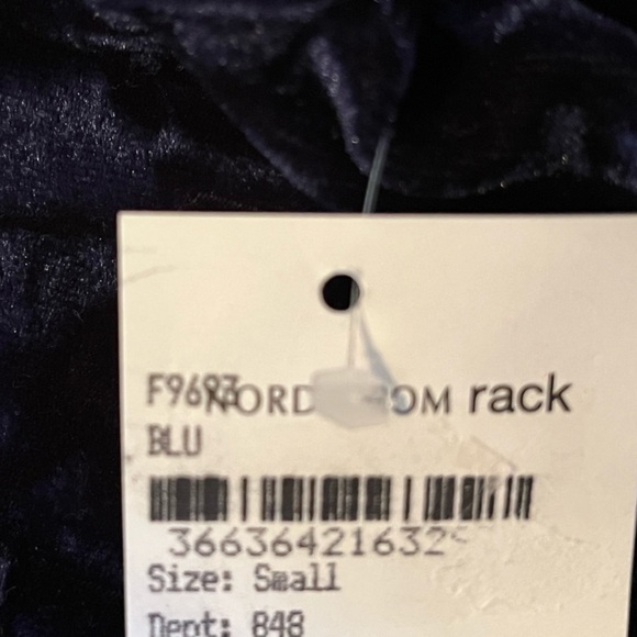 FRNCH Crushed Velvet Blouse - Picture 5 of 7